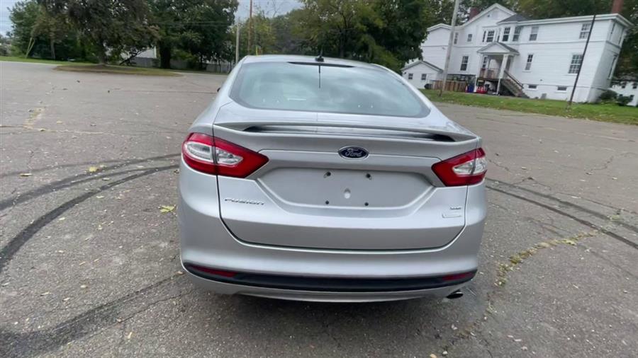 Used Ford Fusion 4dr Sdn SE FWD 2013 | Wiz Leasing Inc. Stratford, Connecticut Used Ford Fusion 4dr Sdn SE FWD 2013 | Wiz Leasing Inc. Stratford, Connecticut