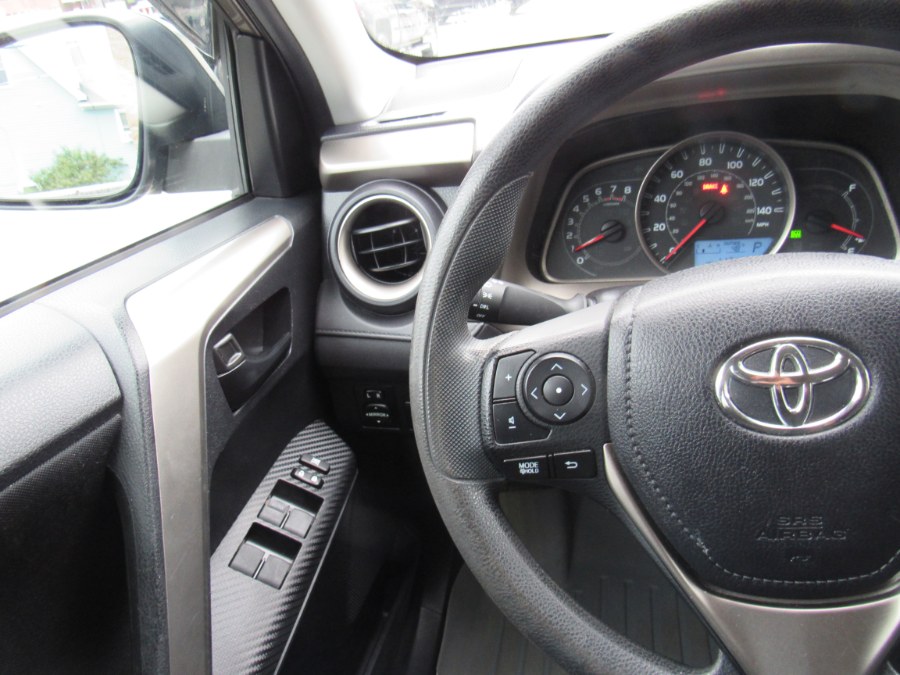 Used Toyota RAV4 LE 2015 | Hilario's Auto Sales Inc.. Worcester, Massachusetts Used Toyota RAV4 LE 2015 | Hilario's Auto Sales Inc.. Worcester, Massachusetts