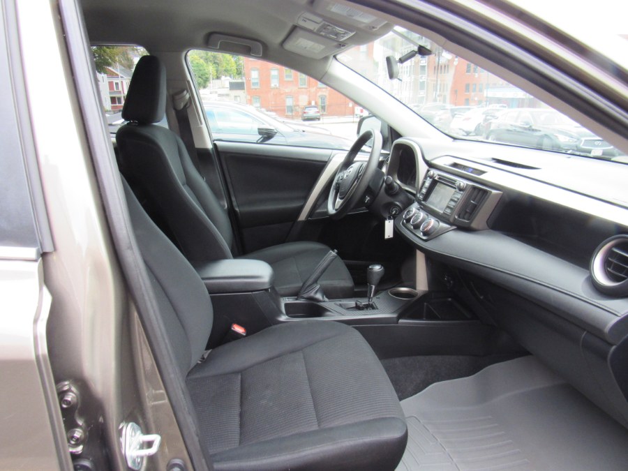 Used Toyota RAV4 LE 2015 | Hilario's Auto Sales Inc.. Worcester, Massachusetts Used Toyota RAV4 LE 2015 | Hilario's Auto Sales Inc.. Worcester, Massachusetts