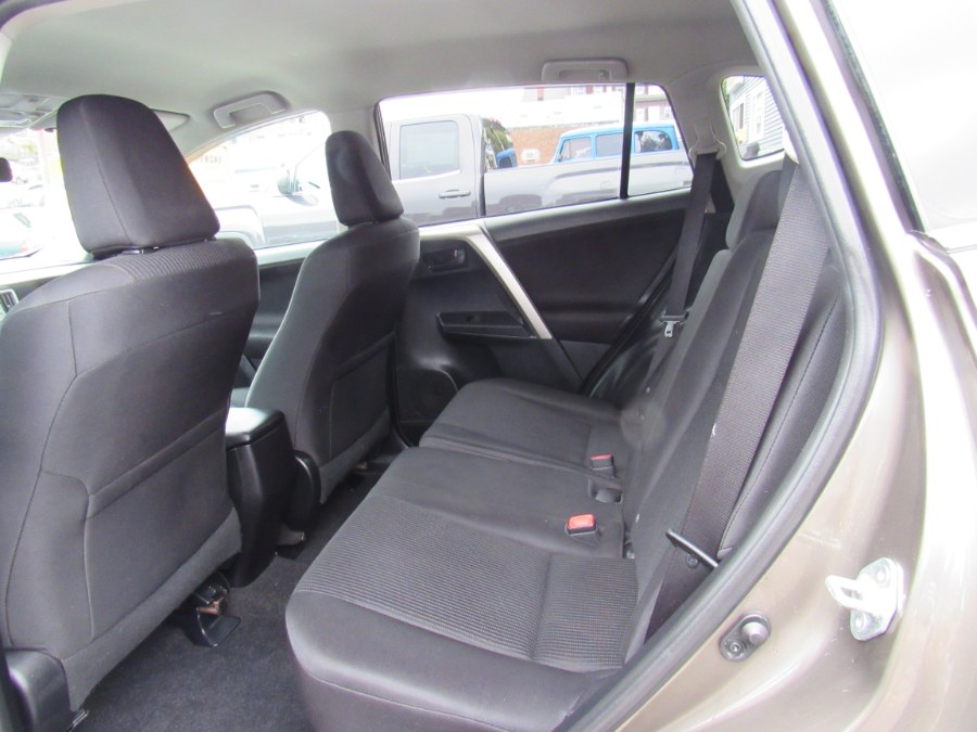 Used Toyota RAV4 LE 2015 | Hilario's Auto Sales Inc.. Worcester, Massachusetts Used Toyota RAV4 LE 2015 | Hilario's Auto Sales Inc.. Worcester, Massachusetts