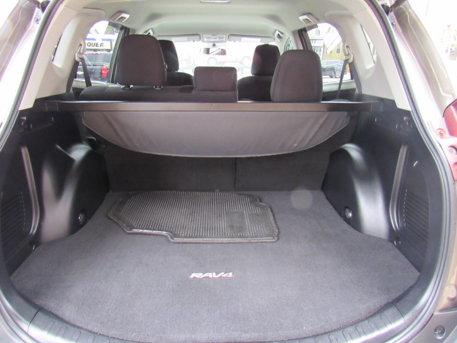 Used Toyota RAV4 LE 2015 | Hilario's Auto Sales Inc.. Worcester, Massachusetts Used Toyota RAV4 LE 2015 | Hilario's Auto Sales Inc.. Worcester, Massachusetts