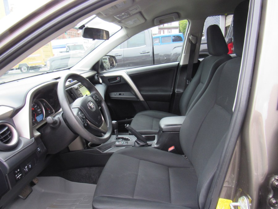 Used Toyota RAV4 LE 2015 | Hilario's Auto Sales Inc.. Worcester, Massachusetts Used Toyota RAV4 LE 2015 | Hilario's Auto Sales Inc.. Worcester, Massachusetts