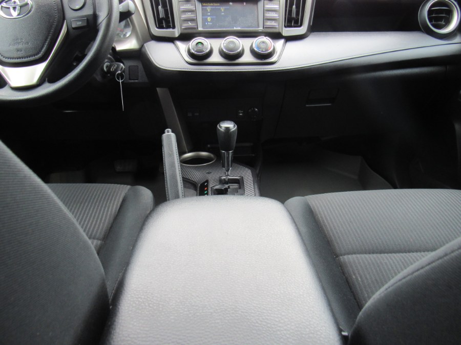 Used Toyota RAV4 LE 2015 | Hilario's Auto Sales Inc.. Worcester, Massachusetts Used Toyota RAV4 LE 2015 | Hilario's Auto Sales Inc.. Worcester, Massachusetts