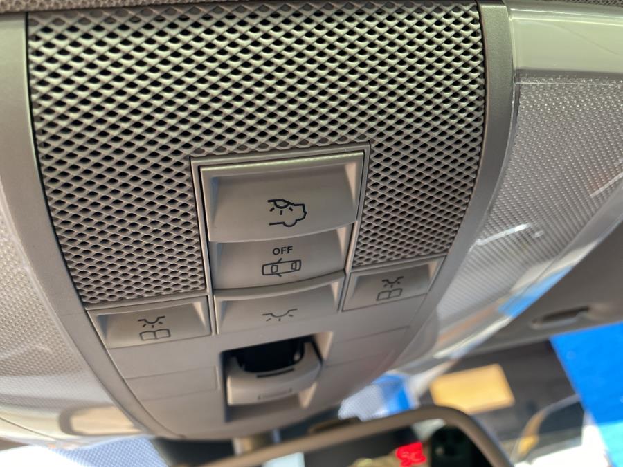 Used Mercedes-Benz C-Class 4dr Sdn C300 4MATIC 2011 | Harbor View Auto Sales LLC. Stamford, Connecticut Used Mercedes-Benz C-Class 4dr Sdn C300 4MATIC 2011 | Harbor View Auto Sales LLC. Stamford, Connecticut