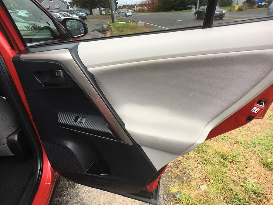 Used Toyota RAV4 FWD 4dr LE (Natl) 2013 | Smart Buy Auto Sales, LLC. Wallingford, Connecticut Used Toyota RAV4 FWD 4dr LE (Natl) 2013 | Smart Buy Auto Sales, LLC. Wallingford, Connecticut