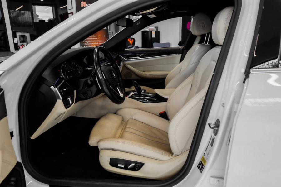 Used BMW 5 Series 530i xDrive Sedan 2019 | 26 Motors Long Island. ELMONT, New York Used BMW 5 Series 530i xDrive Sedan 2019 | 26 Motors Long Island. ELMONT, New York
