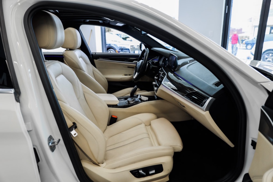 Used BMW 5 Series 530i xDrive Sedan 2019 | 26 Motors Long Island. ELMONT, New York Used BMW 5 Series 530i xDrive Sedan 2019 | 26 Motors Long Island. ELMONT, New York
