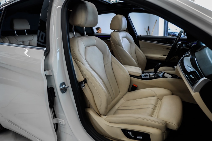 Used BMW 5 Series 530i xDrive Sedan 2019 | 26 Motors Long Island. ELMONT, New York Used BMW 5 Series 530i xDrive Sedan 2019 | 26 Motors Long Island. ELMONT, New York