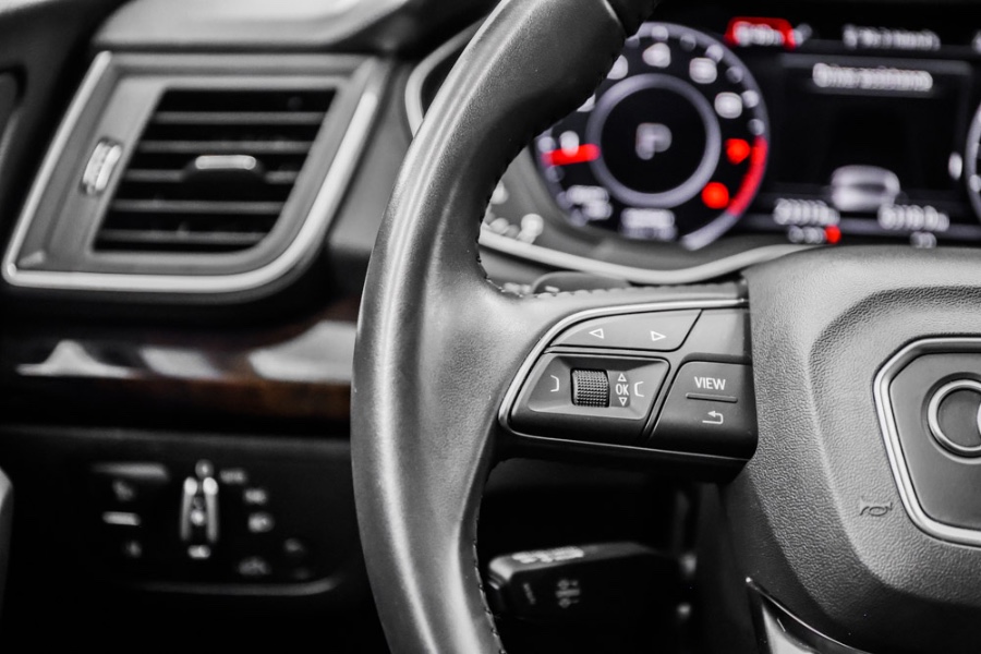 Used Audi Q5 2.0 TFSI Tech Premium Plus 2018 | 26 Motors Long Island. ELMONT, New York Used Audi Q5 2.0 TFSI Tech Premium Plus 2018 | 26 Motors Long Island. ELMONT, New York