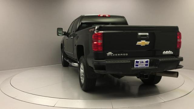 Used Chevrolet Silverado 3500hd 4WD Crew Cab 153.7 High Country 2015 | J&M Automotive Sls&Svc LLC. Naugatuck, Connecticut Used Chevrolet Silverado 3500hd 4WD Crew Cab 153.7 High Country 2015 | J&M Automotive Sls&Svc LLC. Naugatuck, Connecticut