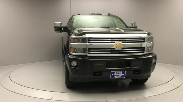 Used Chevrolet Silverado 3500hd 4WD Crew Cab 153.7 High Country 2015 | J&M Automotive Sls&Svc LLC. Naugatuck, Connecticut Used Chevrolet Silverado 3500hd 4WD Crew Cab 153.7 High Country 2015 | J&M Automotive Sls&Svc LLC. Naugatuck, Connecticut