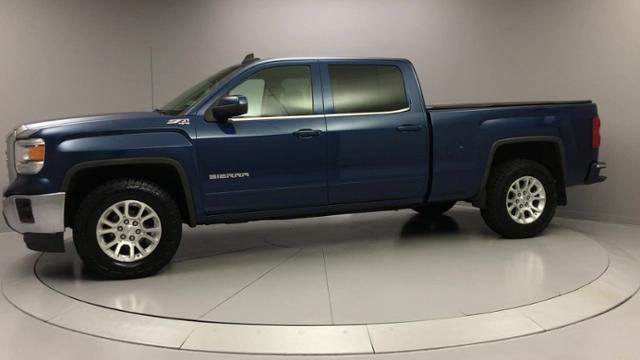 2015 GMC Sierra 1500 4WD Crew Cab 143.5 SLE, available for sale in Naugatuck, Connecticut | J&M Automotive Sls&Svc LLC. Naugatuck, Connecticut 2015 GMC Sierra 1500 4WD Crew Cab 143.5 SLE, available for sale in Naugatuck, Connecticut | J&M Automotive Sls&Svc LLC. Naugatuck, Connecticut