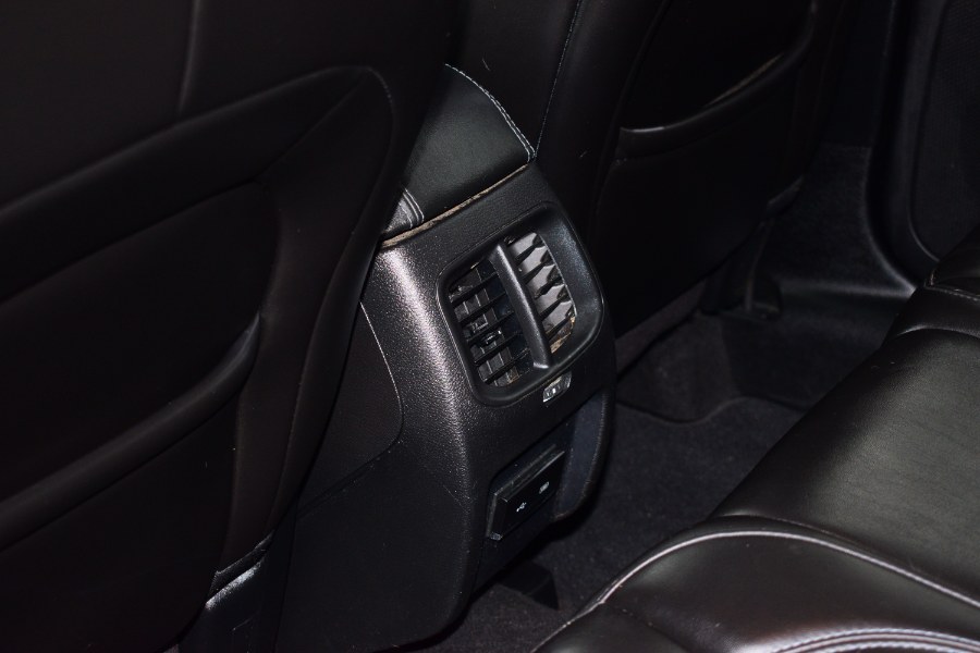 Used Jeep Cherokee Latitude Plus 4x4 2019 | Hillside Auto Mall Inc.. Jamaica, New York Used Jeep Cherokee Latitude Plus 4x4 2019 | Hillside Auto Mall Inc.. Jamaica, New York