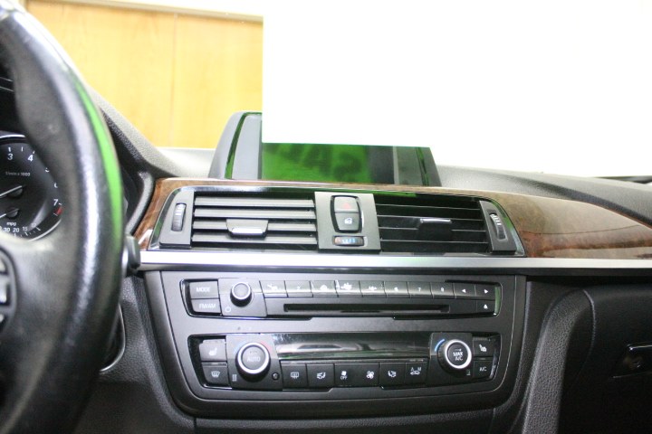 2015 BMW 3 Series 4dr Sdn 328i xDrive AWD SULEV, available for sale in Plainville, Connecticut | New England Auto Sales LLC. Plainville, Connecticut 2015 BMW 3 Series 4dr Sdn 328i xDrive AWD SULEV, available for sale in Plainville, Connecticut | New England Auto Sales LLC. Plainville, Connecticut