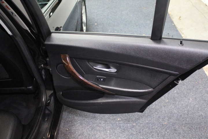 2015 BMW 3 Series 4dr Sdn 328i xDrive AWD SULEV, available for sale in Plainville, Connecticut | New England Auto Sales LLC. Plainville, Connecticut 2015 BMW 3 Series 4dr Sdn 328i xDrive AWD SULEV, available for sale in Plainville, Connecticut | New England Auto Sales LLC. Plainville, Connecticut
