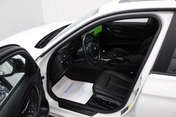 Used BMW 3 Series 4dr Sdn 328i xDrive AWD SULEV 2014 | New England Auto Sales LLC. Plainville, Connecticut Used BMW 3 Series 4dr Sdn 328i xDrive AWD SULEV 2014 | New England Auto Sales LLC. Plainville, Connecticut