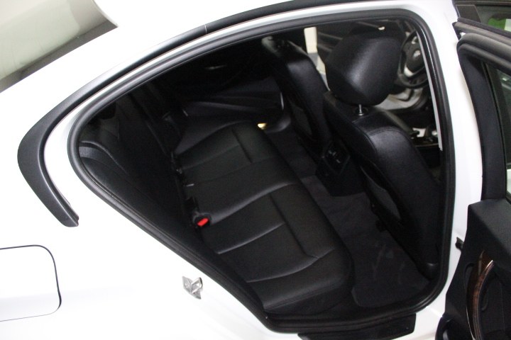 Used BMW 3 Series 4dr Sdn 328i xDrive AWD SULEV 2014 | New England Auto Sales LLC. Plainville, Connecticut Used BMW 3 Series 4dr Sdn 328i xDrive AWD SULEV 2014 | New England Auto Sales LLC. Plainville, Connecticut
