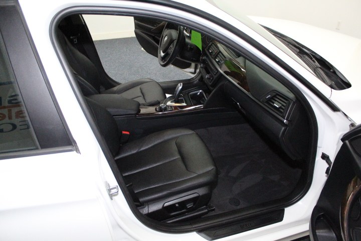 Used BMW 3 Series 4dr Sdn 328i xDrive AWD SULEV 2014 | New England Auto Sales LLC. Plainville, Connecticut Used BMW 3 Series 4dr Sdn 328i xDrive AWD SULEV 2014 | New England Auto Sales LLC. Plainville, Connecticut
