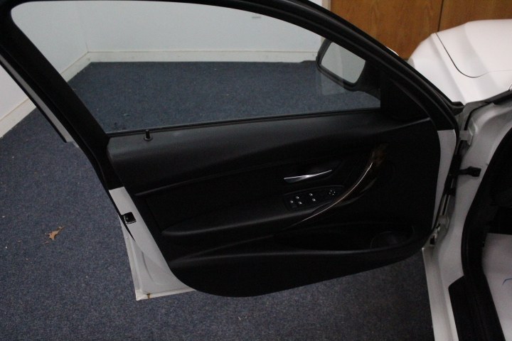 Used BMW 3 Series 4dr Sdn 328i xDrive AWD SULEV 2014 | New England Auto Sales LLC. Plainville, Connecticut Used BMW 3 Series 4dr Sdn 328i xDrive AWD SULEV 2014 | New England Auto Sales LLC. Plainville, Connecticut