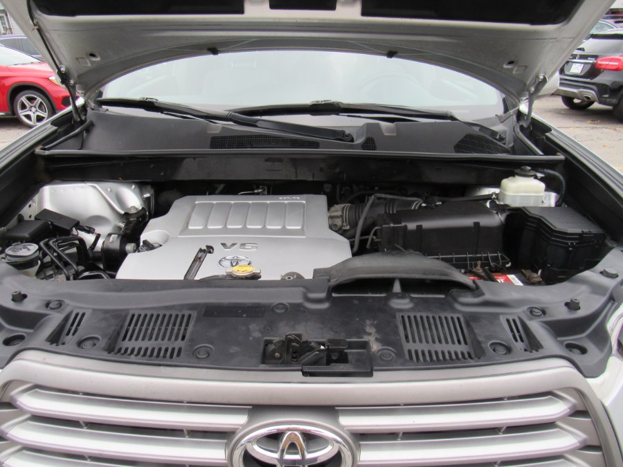 2010 Toyota Highlander SE, available for sale in Worcester, Massachusetts | Hilario's Auto Sales Inc.. Worcester, Massachusetts 2010 Toyota Highlander SE, available for sale in Worcester, Massachusetts | Hilario's Auto Sales Inc.. Worcester, Massachusetts