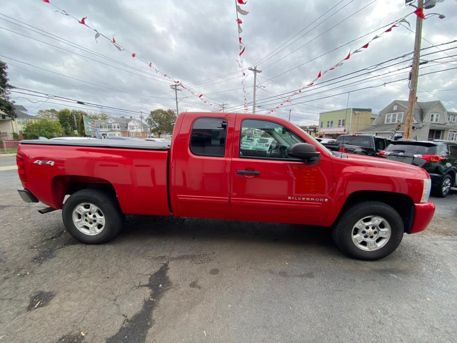 Used Chevrolet Silverado 1500 4WD Ext Cab 143.5" LT 2009 | CT Auto. Bridgeport, Connecticut Used Chevrolet Silverado 1500 4WD Ext Cab 143.5" LT 2009 | CT Auto. Bridgeport, Connecticut