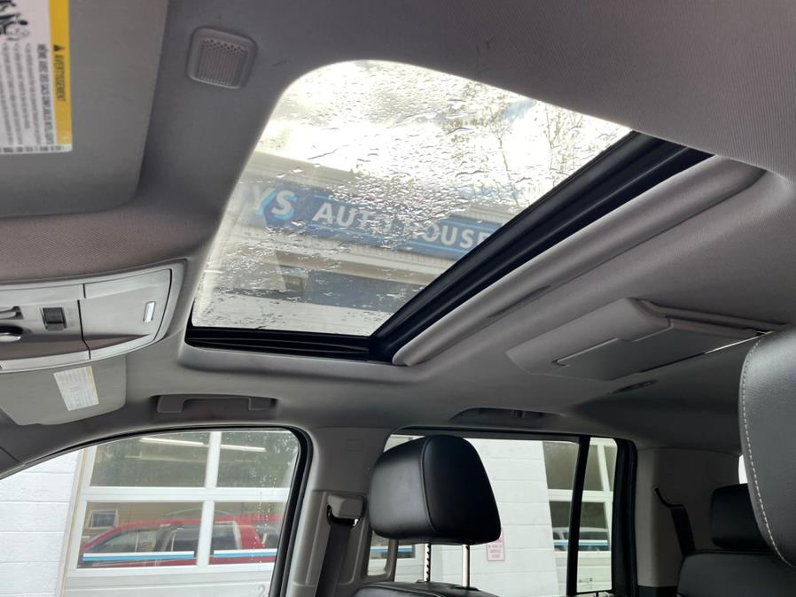 Used Chevrolet Suburban 4WD 4dr LT 2015 | Good Guys Auto House. Southington, Connecticut Used Chevrolet Suburban 4WD 4dr LT 2015 | Good Guys Auto House. Southington, Connecticut