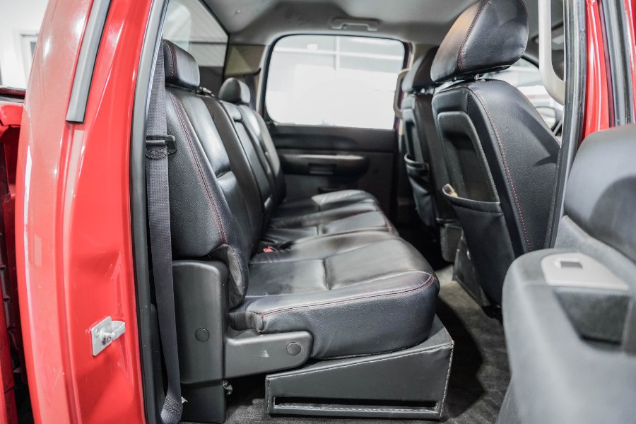 Used Chevrolet Silverado 2500HD 4WD Crew Cab 153.7" LT 2011 | 26 Motors Corp. Bronx, New York Used Chevrolet Silverado 2500HD 4WD Crew Cab 153.7" LT 2011 | 26 Motors Corp. Bronx, New York