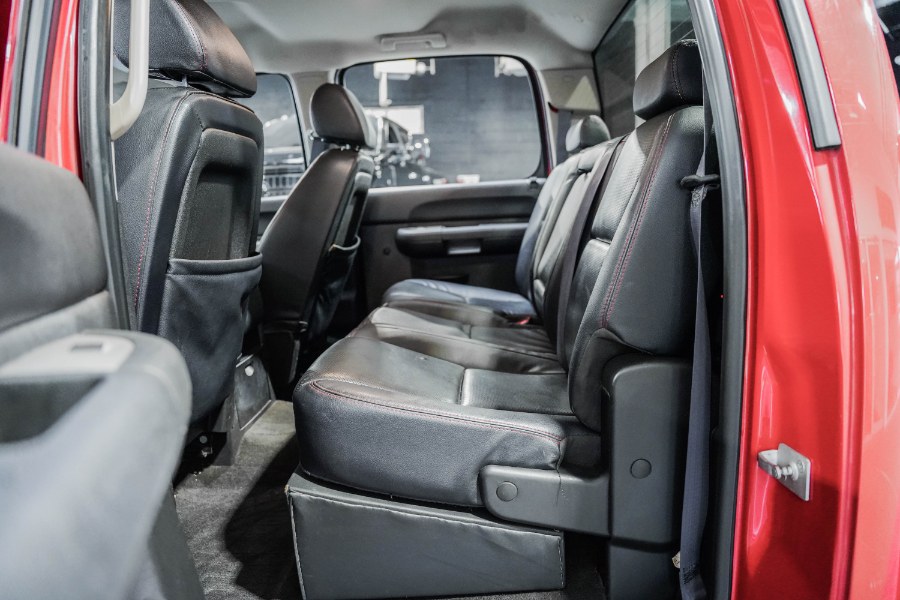 Used Chevrolet Silverado 2500HD 4WD Crew Cab 153.7" LT 2011 | 26 Motors Corp. Bronx, New York Used Chevrolet Silverado 2500HD 4WD Crew Cab 153.7" LT 2011 | 26 Motors Corp. Bronx, New York