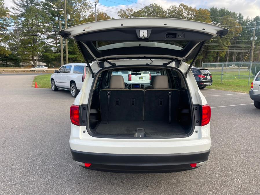 2016 Honda Pilot AWD 4dr EX-L, available for sale in South Windsor, Connecticut | Mike And Tony Auto Sales, Inc. South Windsor, Connecticut 2016 Honda Pilot AWD 4dr EX-L, available for sale in South Windsor, Connecticut | Mike And Tony Auto Sales, Inc. South Windsor, Connecticut