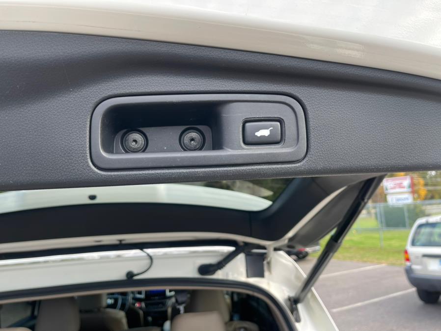 2016 Honda Pilot AWD 4dr EX-L, available for sale in South Windsor, Connecticut | Mike And Tony Auto Sales, Inc. South Windsor, Connecticut 2016 Honda Pilot AWD 4dr EX-L, available for sale in South Windsor, Connecticut | Mike And Tony Auto Sales, Inc. South Windsor, Connecticut