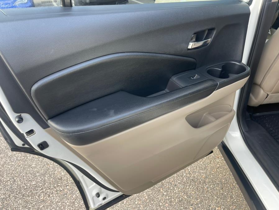 2016 Honda Pilot AWD 4dr EX-L, available for sale in South Windsor, Connecticut | Mike And Tony Auto Sales, Inc. South Windsor, Connecticut 2016 Honda Pilot AWD 4dr EX-L, available for sale in South Windsor, Connecticut | Mike And Tony Auto Sales, Inc. South Windsor, Connecticut