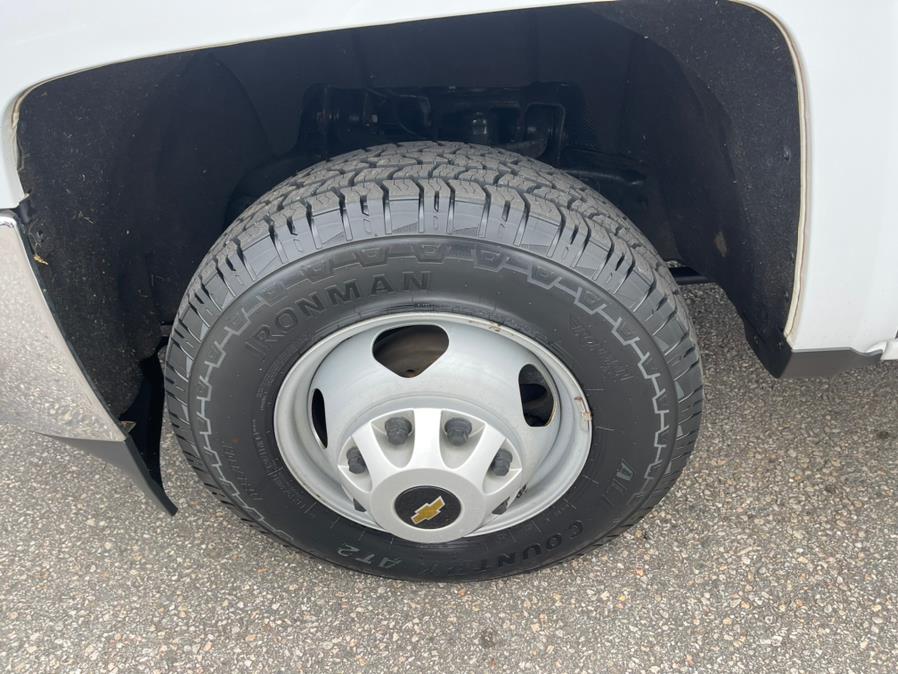 2017 Chevrolet Silverado 3500HD 4WD Reg Cab 137.5" WB, 59.06" CA WT, available for sale in South Windsor, Connecticut | Mike And Tony Auto Sales, Inc. South Windsor, Connecticut 2017 Chevrolet Silverado 3500HD 4WD Reg Cab 137.5" WB, 59.06" CA WT, available for sale in South Windsor, Connecticut | Mike And Tony Auto Sales, Inc. South Windsor, Connecticut