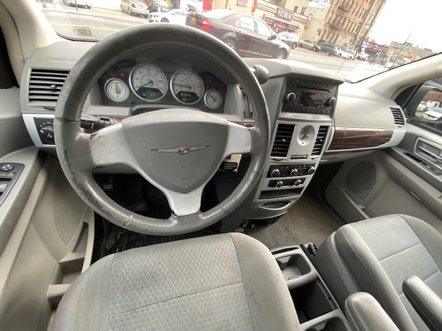 Used Chrysler Town & Country 4dr Wgn Touring 2010 | Wide World Inc. Brooklyn, New York Used Chrysler Town & Country 4dr Wgn Touring 2010 | Wide World Inc. Brooklyn, New York