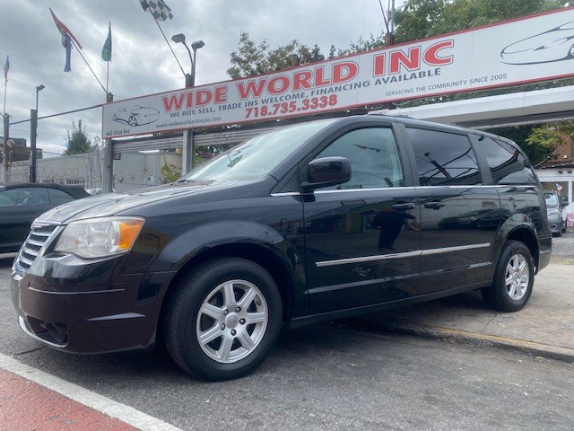 Used Chrysler Town & Country 4dr Wgn Touring 2010 | Wide World Inc. Brooklyn, New York Used Chrysler Town & Country 4dr Wgn Touring 2010 | Wide World Inc. Brooklyn, New York