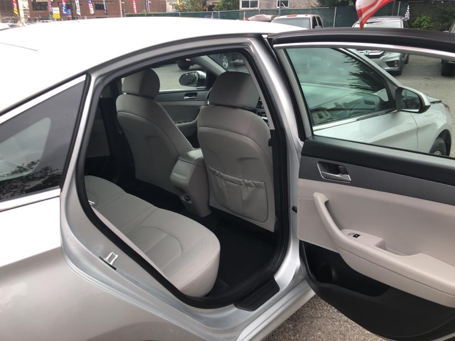 2018 Hyundai Sonata SE 2.4L, available for sale in Irvington , New Jersey | Auto Haus of Irvington Corp. Irvington , New Jersey 2018 Hyundai Sonata SE 2.4L, available for sale in Irvington , New Jersey | Auto Haus of Irvington Corp. Irvington , New Jersey