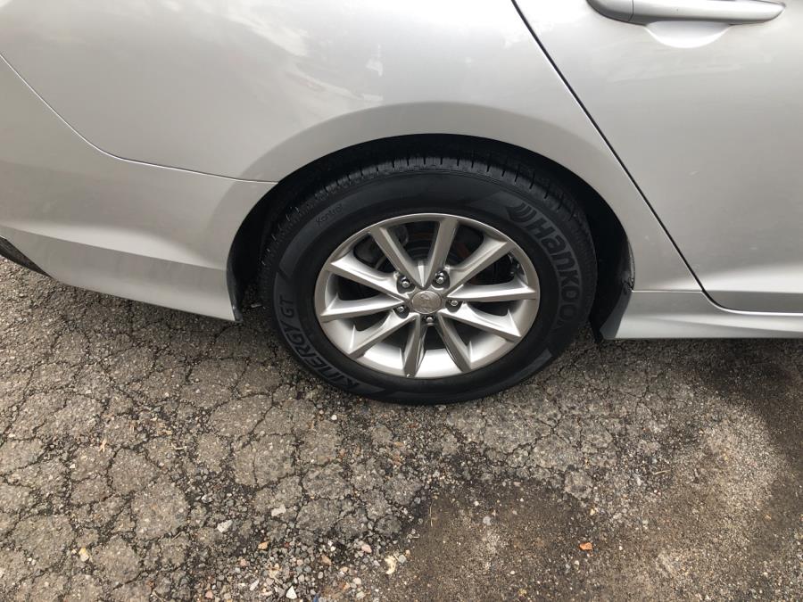 2018 Hyundai Sonata SE 2.4L, available for sale in Irvington , New Jersey | Auto Haus of Irvington Corp. Irvington , New Jersey 2018 Hyundai Sonata SE 2.4L, available for sale in Irvington , New Jersey | Auto Haus of Irvington Corp. Irvington , New Jersey