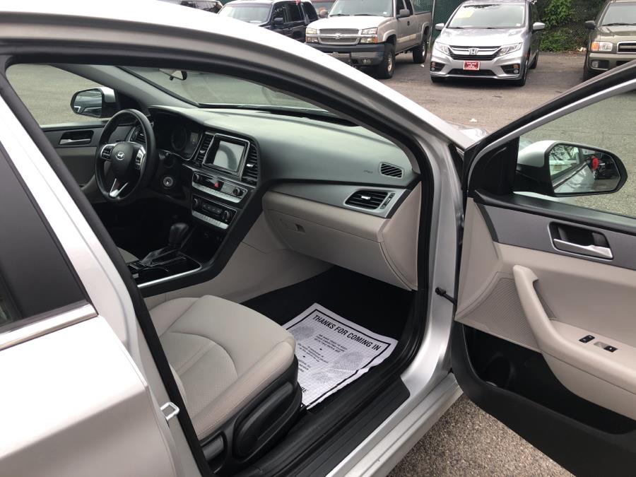 2018 Hyundai Sonata SE 2.4L, available for sale in Irvington , New Jersey | Auto Haus of Irvington Corp. Irvington , New Jersey 2018 Hyundai Sonata SE 2.4L, available for sale in Irvington , New Jersey | Auto Haus of Irvington Corp. Irvington , New Jersey