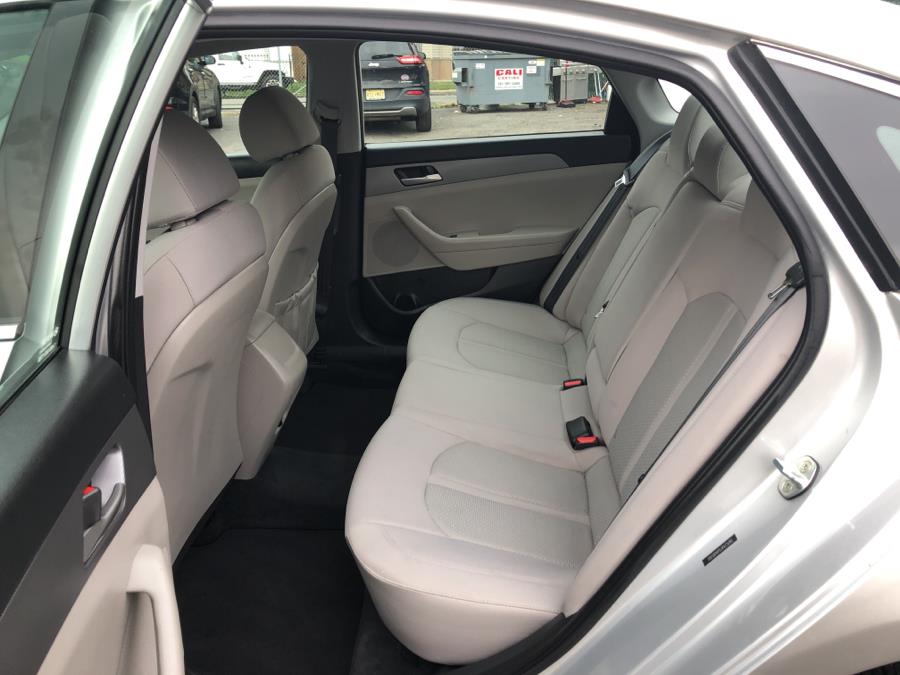 2018 Hyundai Sonata SE 2.4L, available for sale in Irvington , New Jersey | Auto Haus of Irvington Corp. Irvington , New Jersey 2018 Hyundai Sonata SE 2.4L, available for sale in Irvington , New Jersey | Auto Haus of Irvington Corp. Irvington , New Jersey
