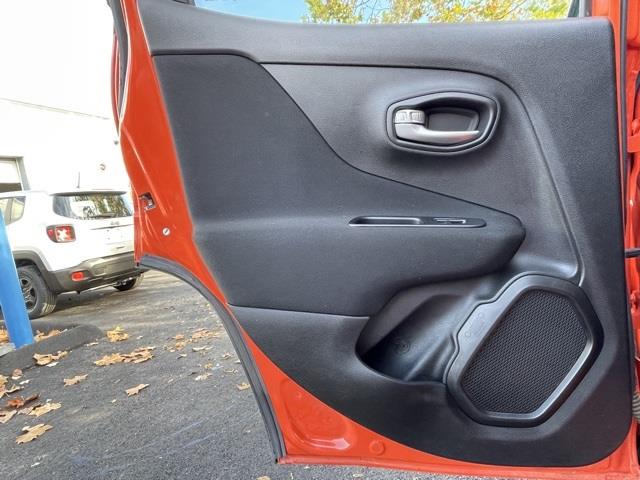 Used Jeep Renegade Latitude 2019 | Blasius Federal Road. Brookfield, Connecticut Used Jeep Renegade Latitude 2019 | Blasius Federal Road. Brookfield, Connecticut