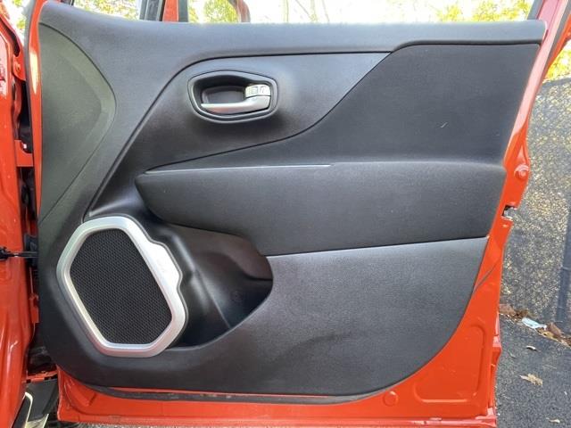 Used Jeep Renegade Latitude 2019 | Blasius Federal Road. Brookfield, Connecticut Used Jeep Renegade Latitude 2019 | Blasius Federal Road. Brookfield, Connecticut