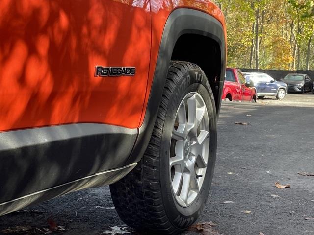Used Jeep Renegade Latitude 2019 | Blasius Federal Road. Brookfield, Connecticut Used Jeep Renegade Latitude 2019 | Blasius Federal Road. Brookfield, Connecticut