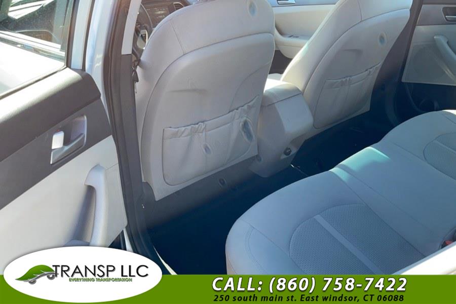 Used Hyundai Sonata 4dr Sdn 2.4L SE 2016 | Trans P LLC. East Windsor, Connecticut Used Hyundai Sonata 4dr Sdn 2.4L SE 2016 | Trans P LLC. East Windsor, Connecticut