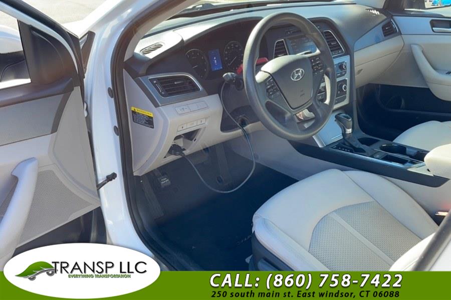 Used Hyundai Sonata 4dr Sdn 2.4L SE 2016 | Trans P LLC. East Windsor, Connecticut Used Hyundai Sonata 4dr Sdn 2.4L SE 2016 | Trans P LLC. East Windsor, Connecticut