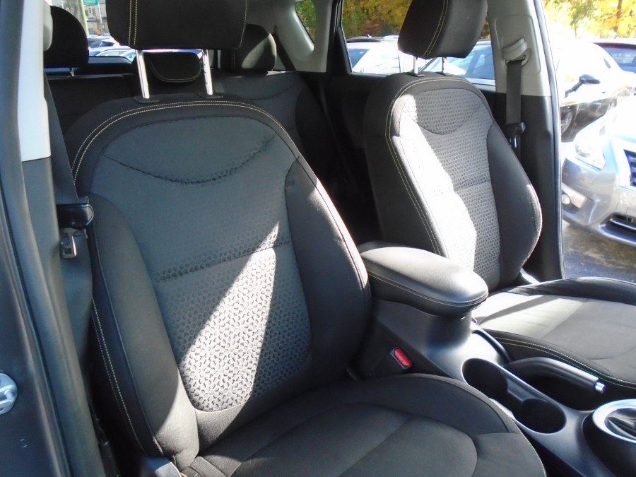 2014 Kia Soul 5dr Wgn Auto +, available for sale in Waterbury, Connecticut | Jim Juliani Motors. Waterbury, Connecticut 2014 Kia Soul 5dr Wgn Auto +, available for sale in Waterbury, Connecticut | Jim Juliani Motors. Waterbury, Connecticut