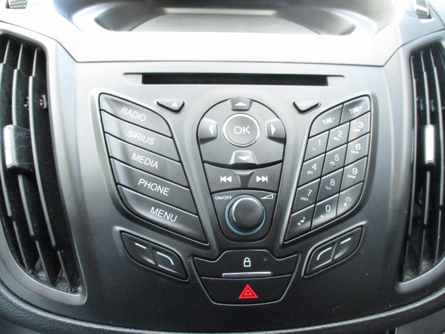 Used Ford Escape 4WD 4dr SE 2016 | Cos Central Auto. Meriden, Connecticut Used Ford Escape 4WD 4dr SE 2016 | Cos Central Auto. Meriden, Connecticut