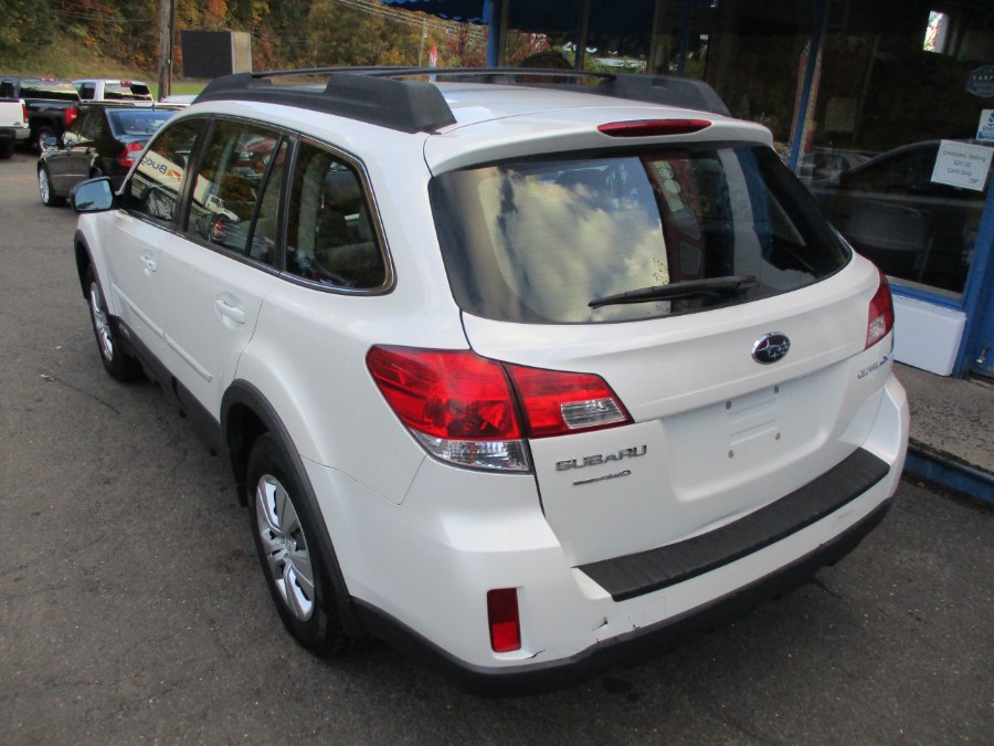 Used Subaru Outback 4dr Wgn H4 Man 2.5i 2014 | Cos Central Auto. Meriden, Connecticut Used Subaru Outback 4dr Wgn H4 Man 2.5i 2014 | Cos Central Auto. Meriden, Connecticut