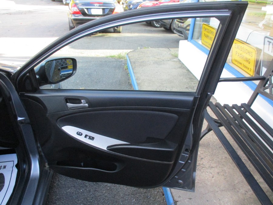 Used Hyundai Accent SE Hatchback Auto 2017 | Cos Central Auto. Meriden, Connecticut Used Hyundai Accent SE Hatchback Auto 2017 | Cos Central Auto. Meriden, Connecticut