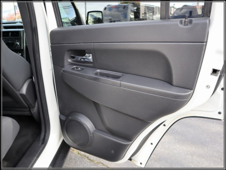 2010 Jeep Liberty 4WD 4dr Sport, available for sale in Huntington Station, New York | My Auto Inc.. Huntington Station, New York 2010 Jeep Liberty 4WD 4dr Sport, available for sale in Huntington Station, New York | My Auto Inc.. Huntington Station, New York