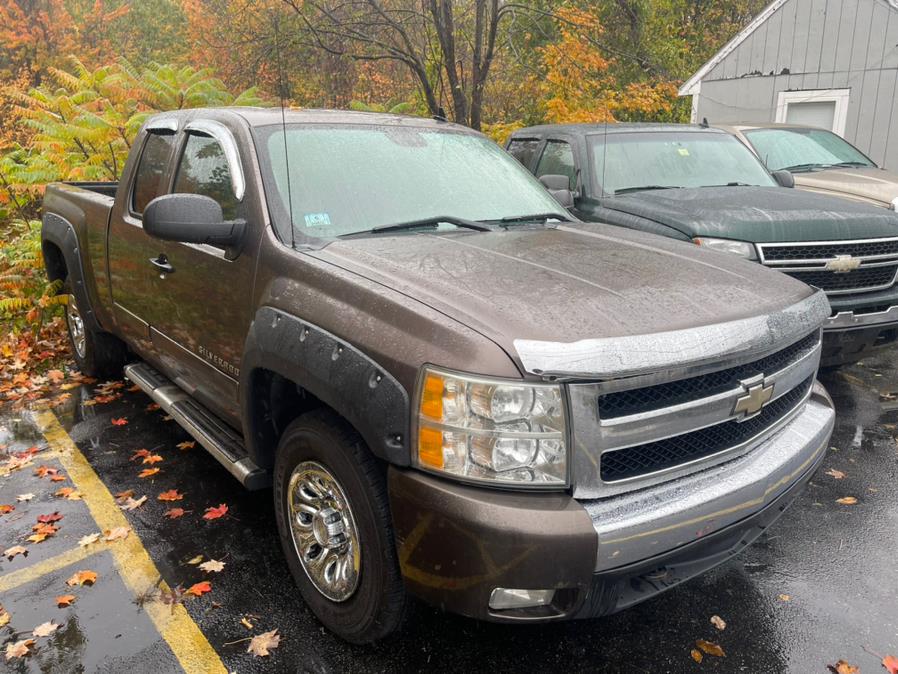 2008 Chevrolet Silverado 1500 4WD Ext Cab 143.5" LT w/1LT, available for sale in Leominster, Massachusetts | A & A Auto Sales. Leominster, Massachusetts 2008 Chevrolet Silverado 1500 4WD Ext Cab 143.5" LT w/1LT, available for sale in Leominster, Massachusetts | A & A Auto Sales. Leominster, Massachusetts