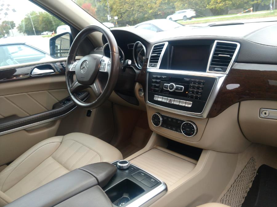 2014 Mercedes-Benz GL-Class 4MATIC 4dr GL 450, available for sale in Wantagh, New York | Alpine Motors Inc. Wantagh, New York 2014 Mercedes-Benz GL-Class 4MATIC 4dr GL 450, available for sale in Wantagh, New York | Alpine Motors Inc. Wantagh, New York